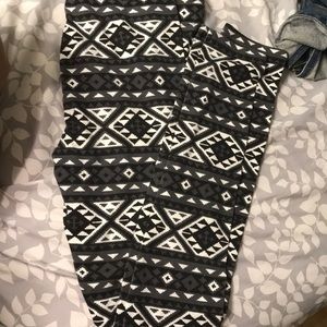 Tribal leggings never worn